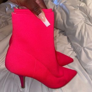 Missguided • Hot Pink mini boots.